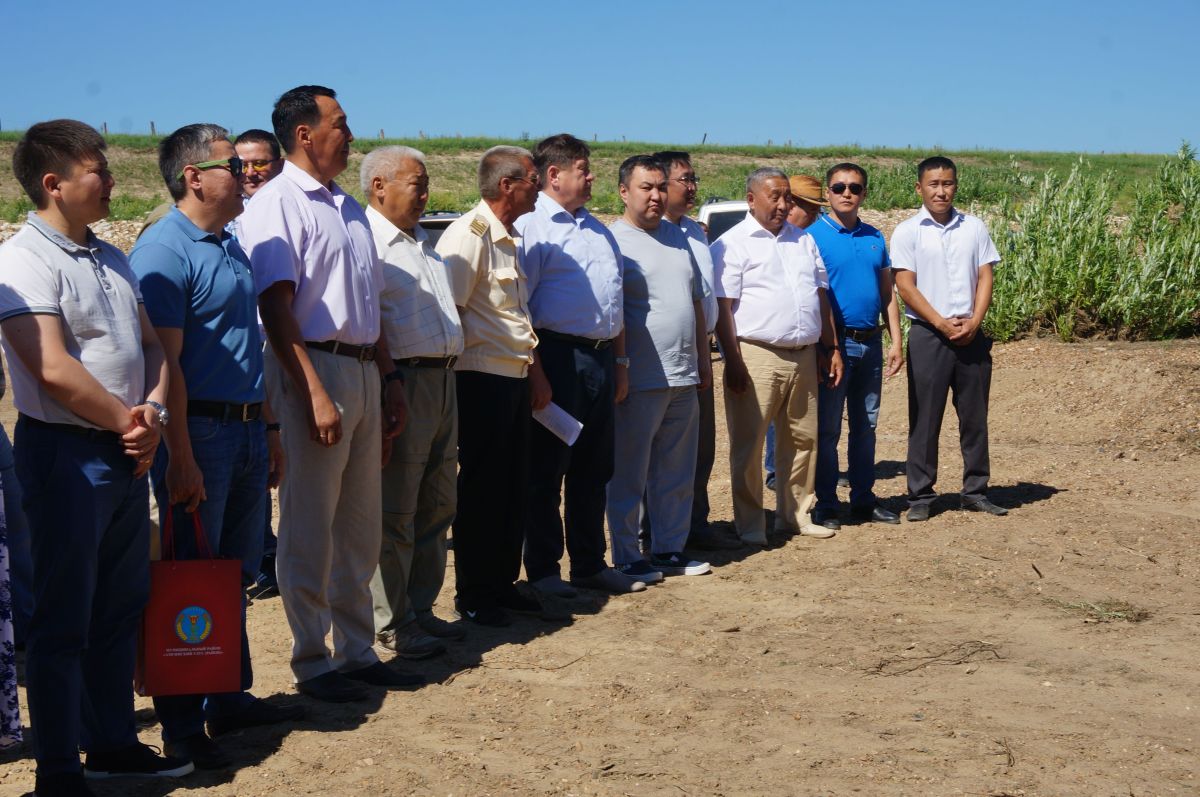 паром люди в материале