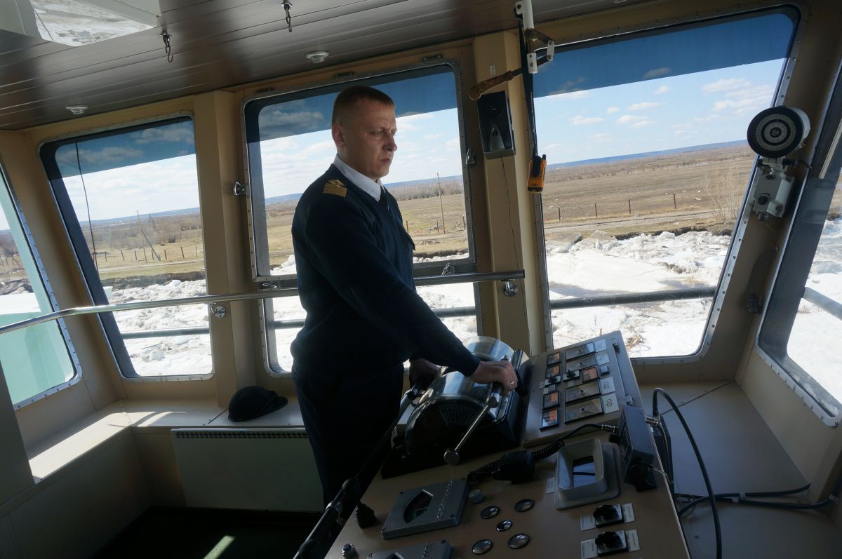 капитан денисенко