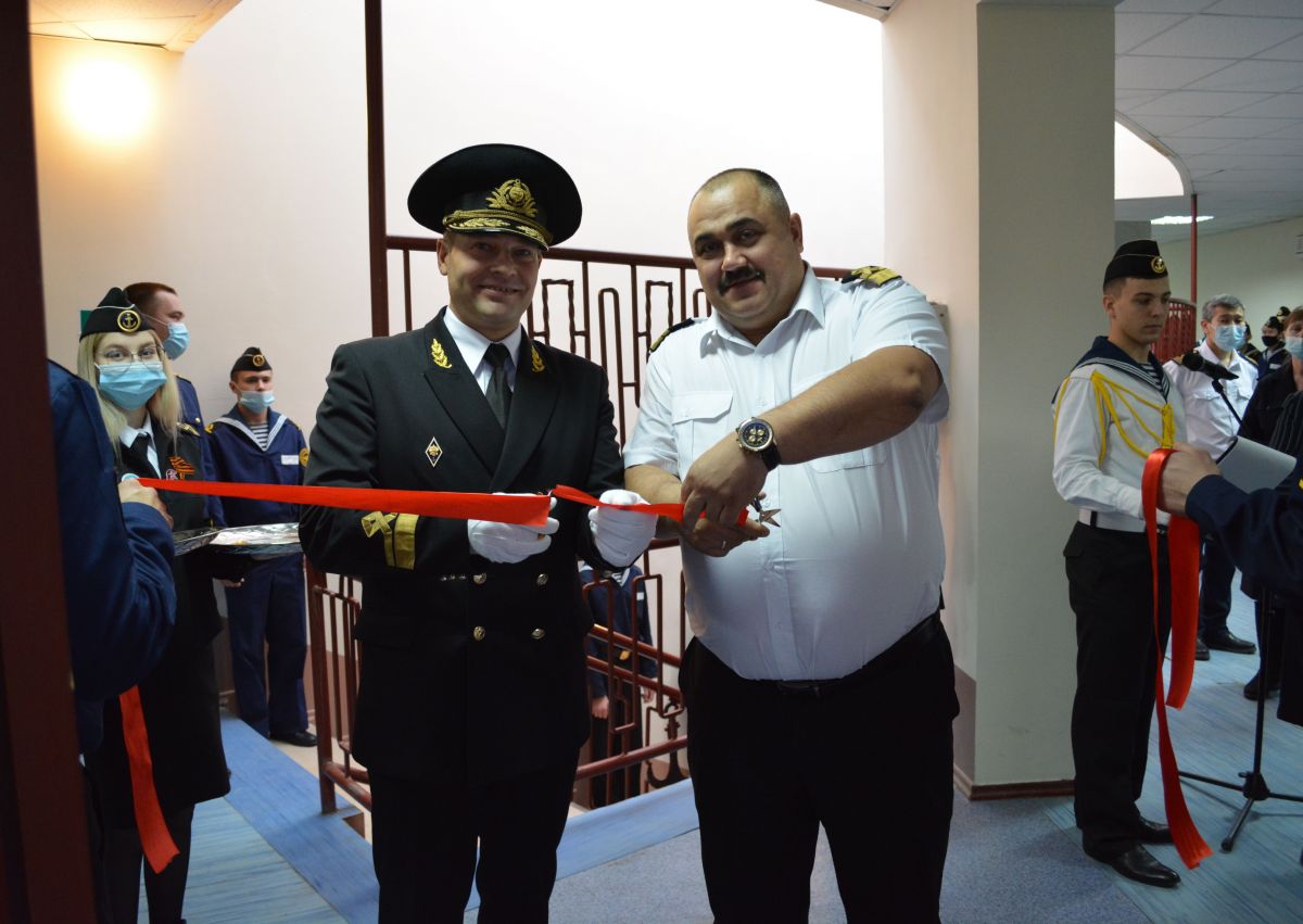 я.м.стрек и в.н.мякишев открывают аудиторию