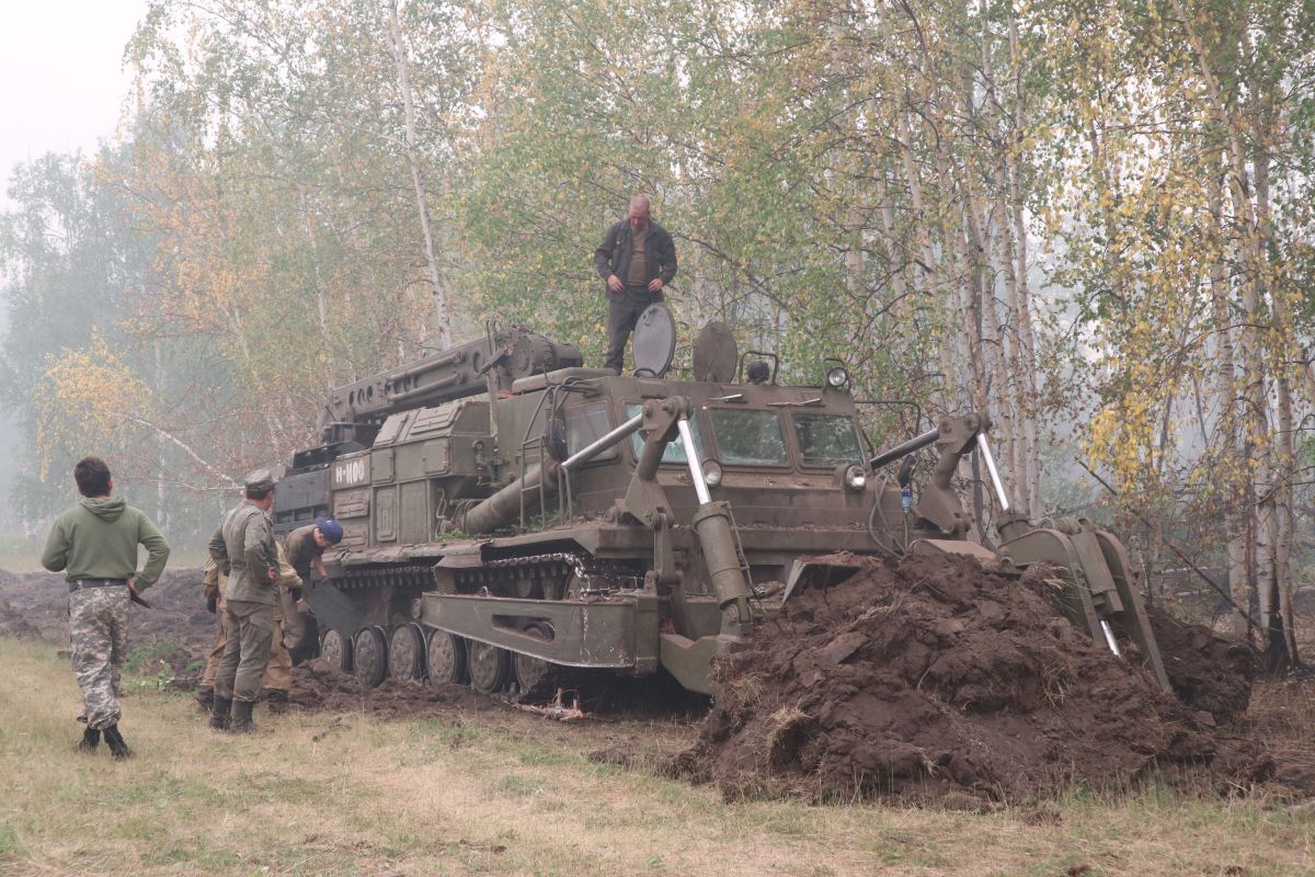 военные делают полосу