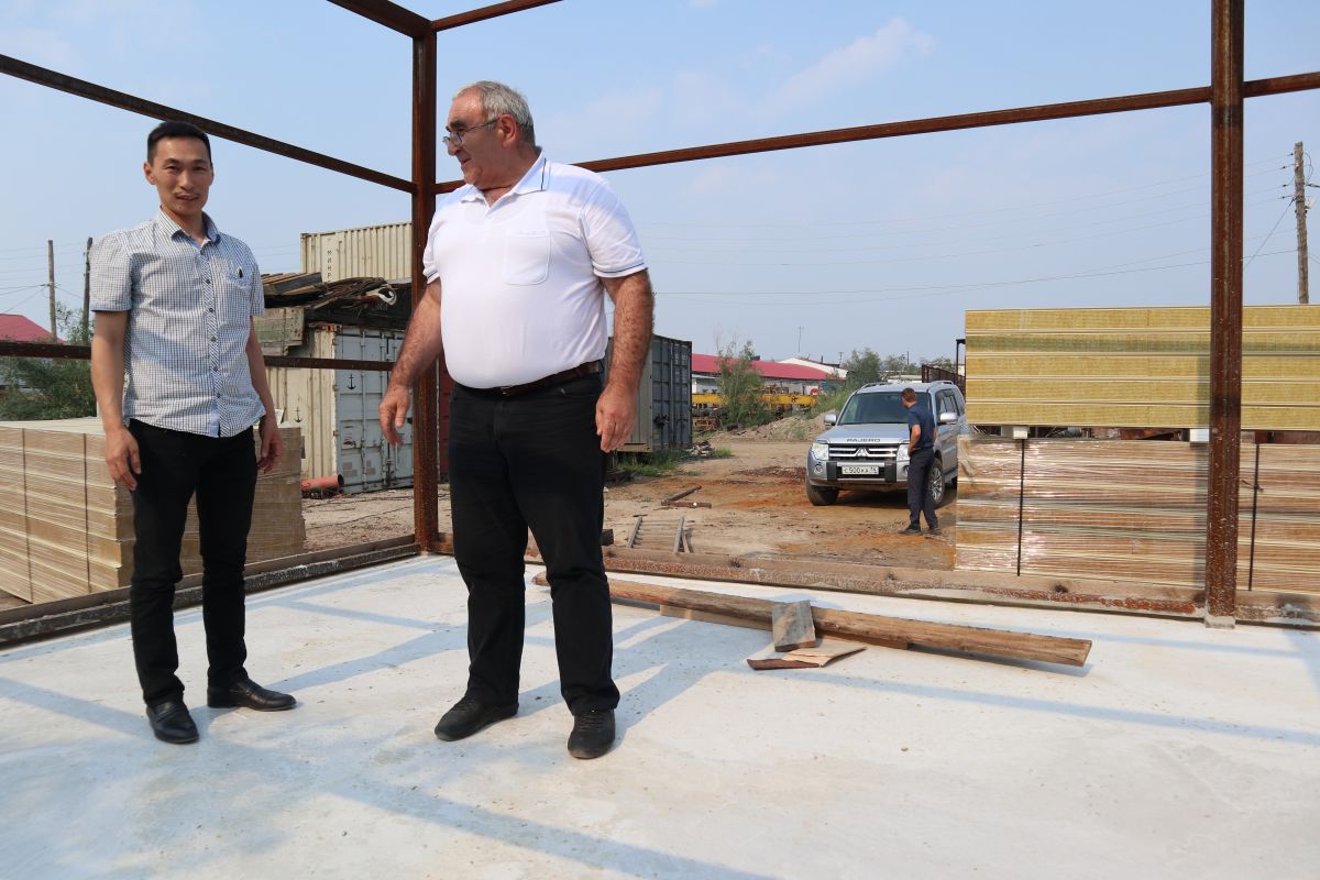 чекоев на обекте