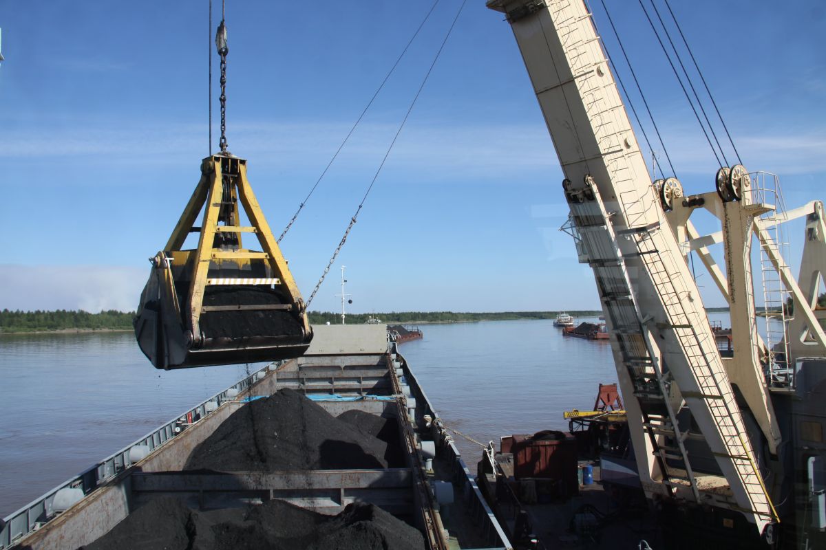 перевалка угля на у.алдана