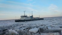 Ледокол «Капитан Бабичев» ликвидировал ледяной затор  в районе Табаги