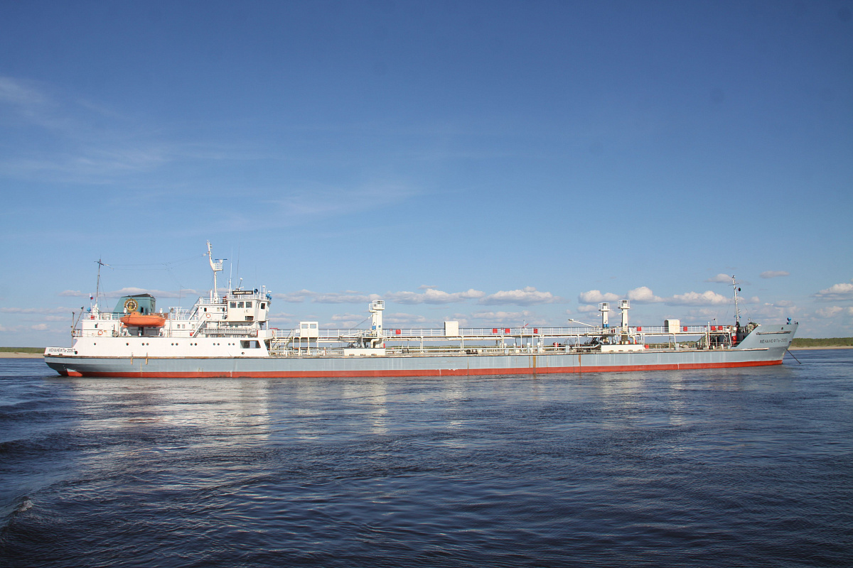 Дневник навигации: в эксплуатации находится 21 единица флота. 