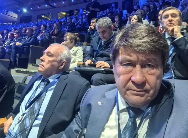 Сергей Ларионов принял участие в работе Международного транспортно-логистического форума